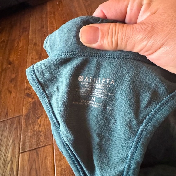 ATHLETA SPEEDLIGHT SEAMLESS Tank Size Medium - Picture 3 of 3